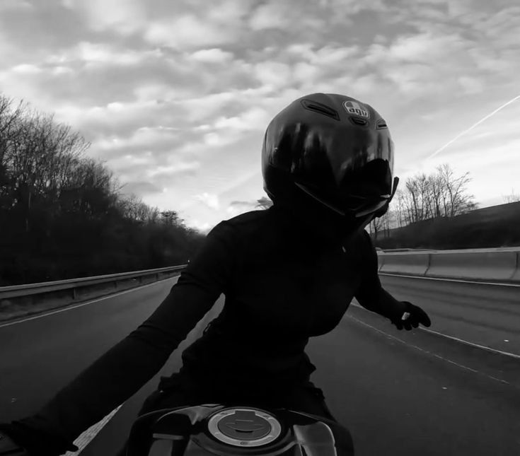 GunsLol profile picture for @federally