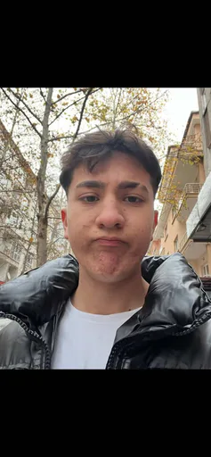 GunsLol profile picture for @rresquee